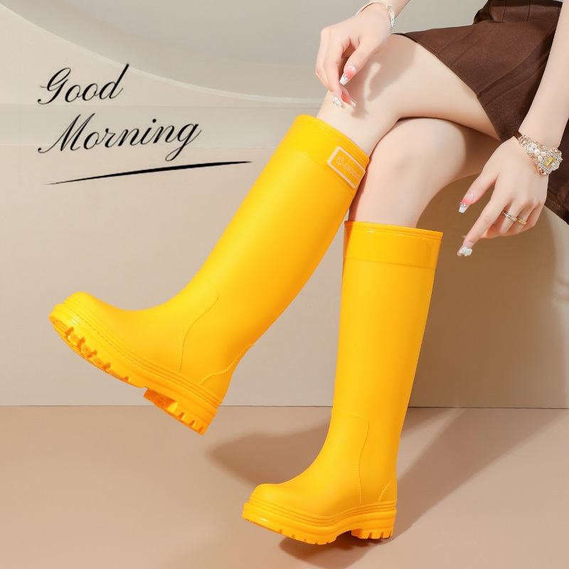 30dbe9af-04d4-49c0-93a8-203a0ccf1bd7_sepatu-bot-hujan-pvc-tinggi-wanita-kuning-modis-anti-selip-tahan-air-sepatu-bot-kerja-dapur.jpg